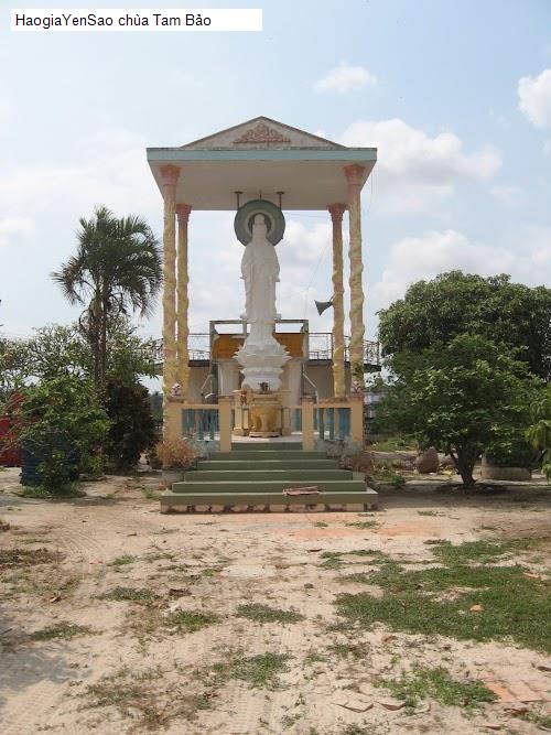 Nội thât chùa Tam Bảo